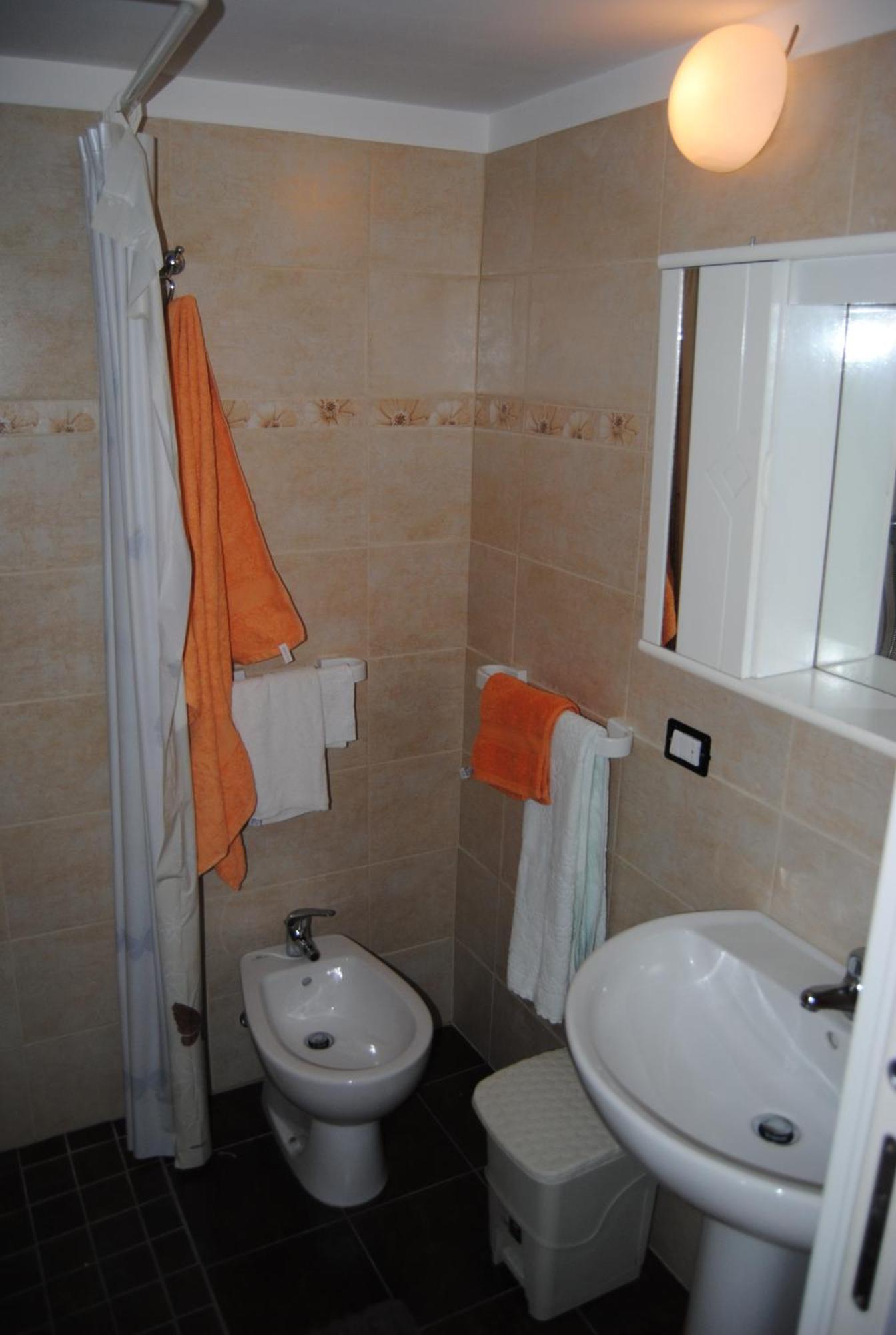 B & B Palazzo Maestro & Corte Maestro Rooms กัลลีโปลี ห้อง รูปภาพ