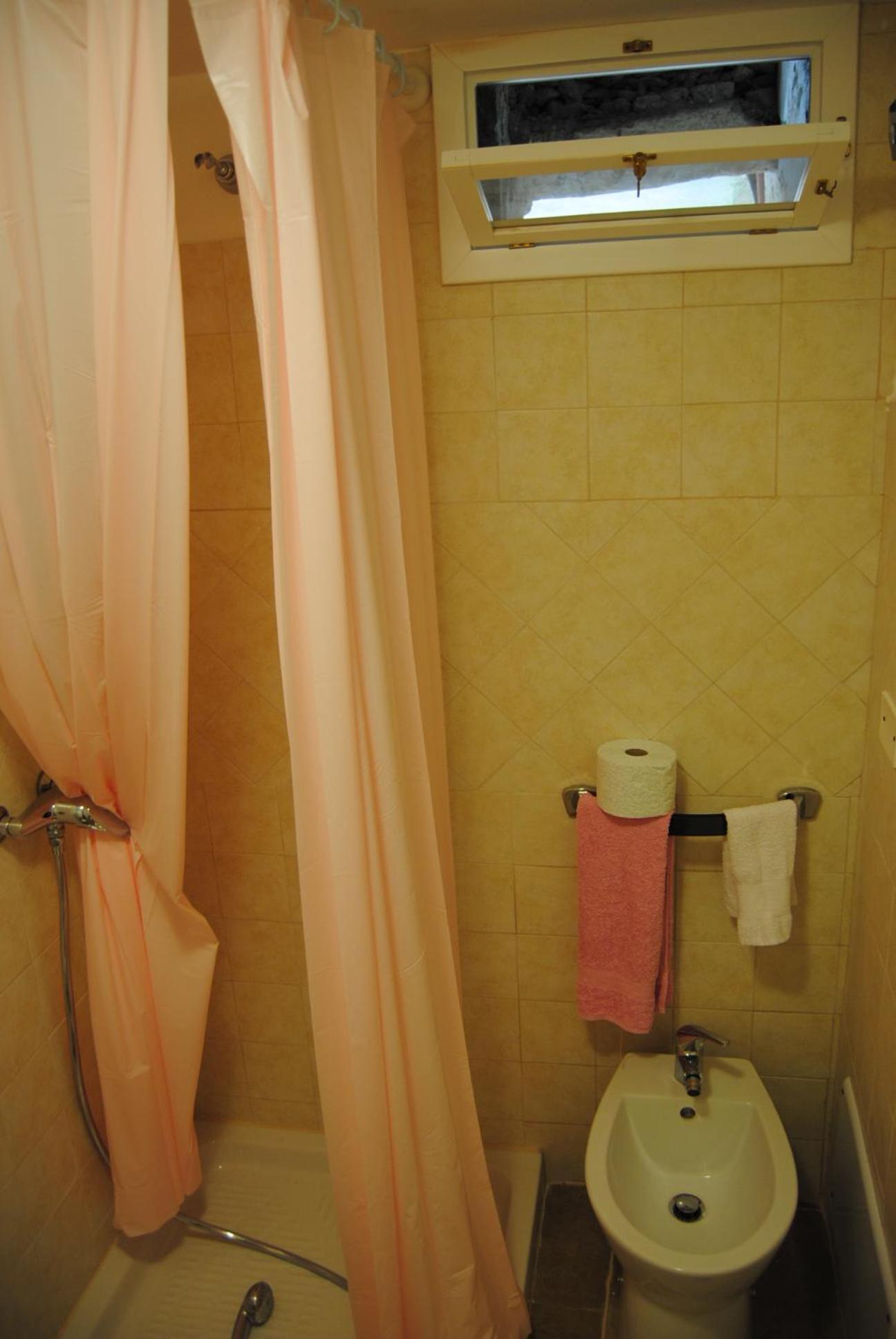 B & B Palazzo Maestro & Corte Maestro Rooms กัลลีโปลี ห้อง รูปภาพ