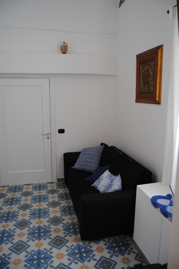 B & B Palazzo Maestro & Corte Maestro Rooms กัลลีโปลี ภายนอก รูปภาพ